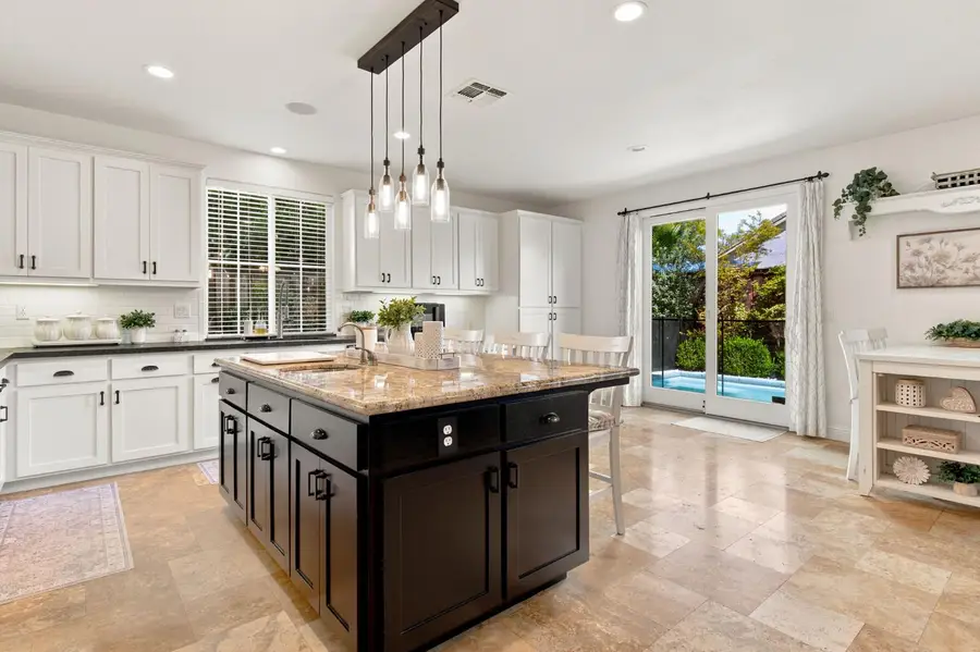 2186 Greger Street, Oakdale, CA 95361 - #2