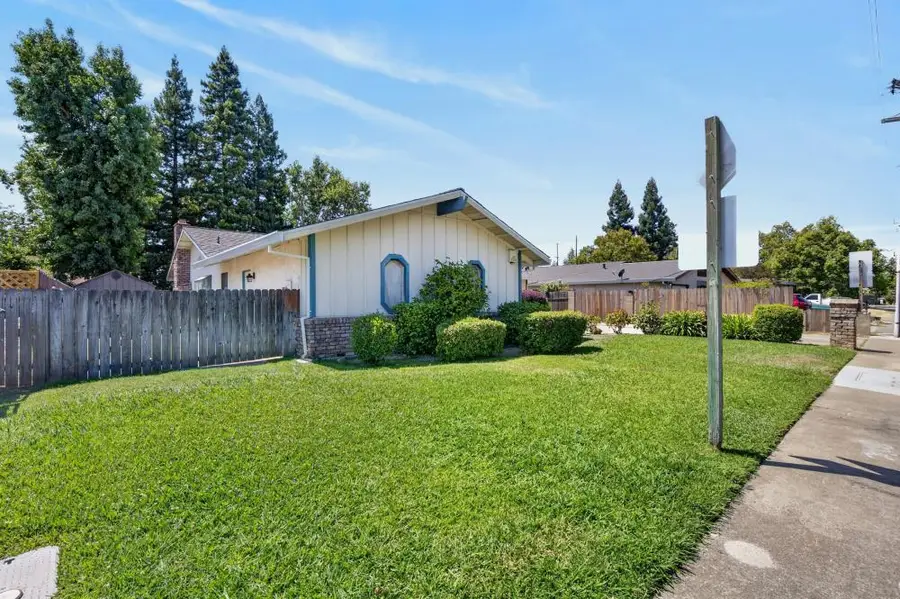 5522 Engle Road, Carmichael, CA 95608 - #3