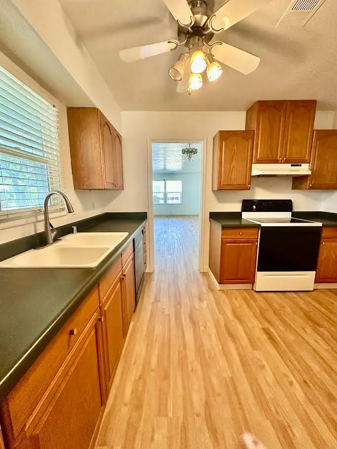 208 Parry Avenue, Modesto, CA 95354 - #3