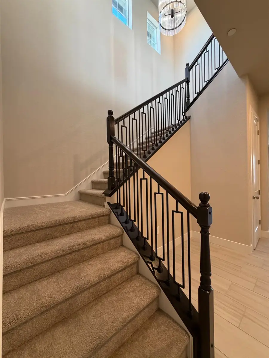 375 S Hot Springs Drive, Manteca, CA 95337 - #2