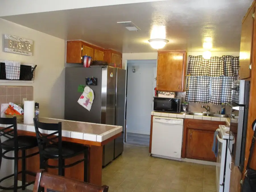 450 Esperanza, Stockton, CA 95207 - #3