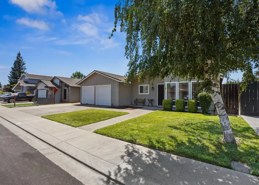 845 Siskiyou Lane, Manteca, CA 95336 - #2