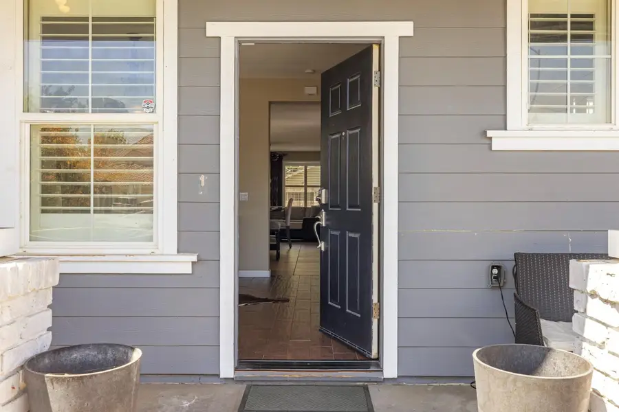 5323 St Elmo Court, Riverbank, CA 95367 - #2