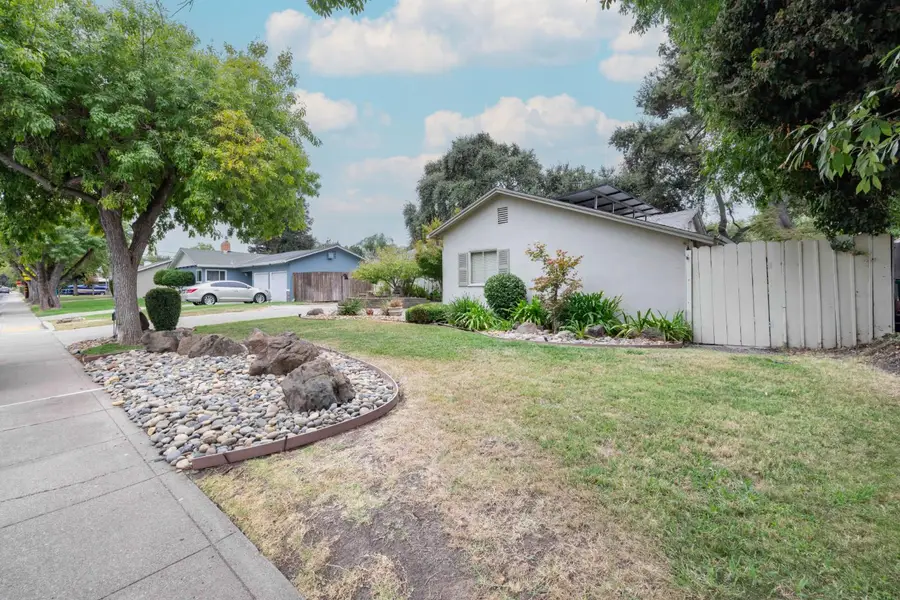 8307 Balboa Avenue, Stockton, CA 95209 - #2