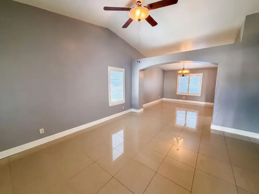 2250 Gold River Drive, Yuba City, CA 95991 - #3