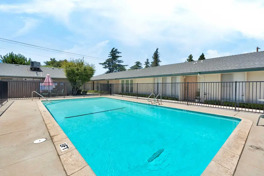 182 W Barstow Avenue #A, Fresno, CA 93704 - #2