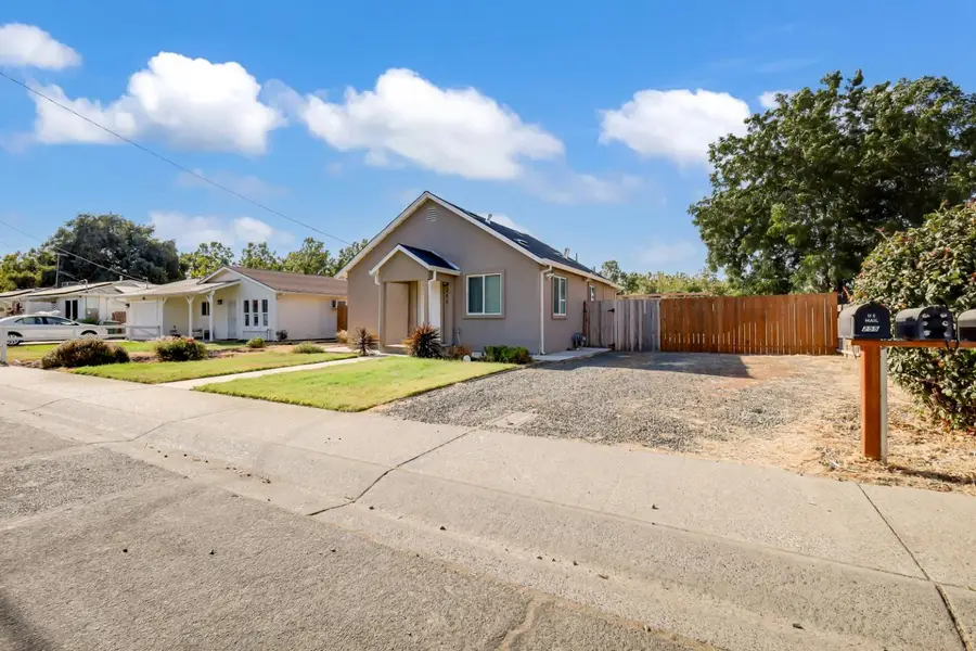 255 Del Monte Avenue, Yuba City, CA 95991 - #2