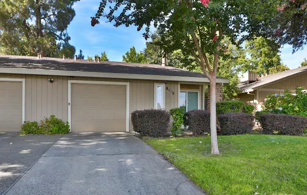 8075 La Riviera Drive, Sacramento, CA 95826