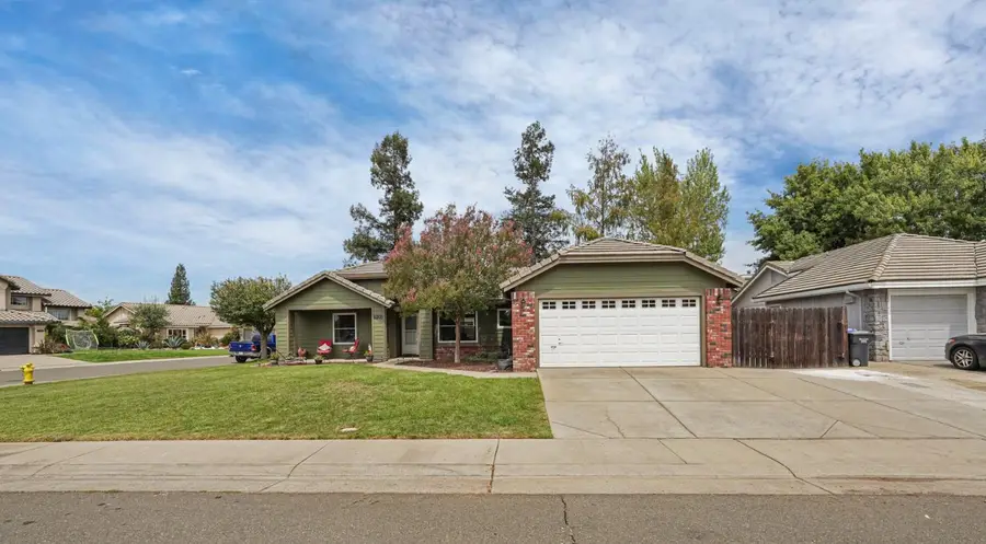 1203 Dawnwood Drive, Galt, CA 95632 - #2