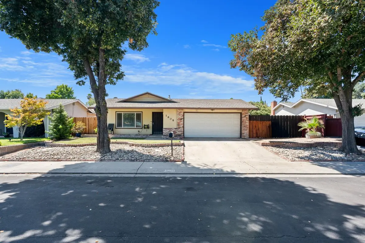1608 Montecito Ave, Modesto, CA 95355 - #1