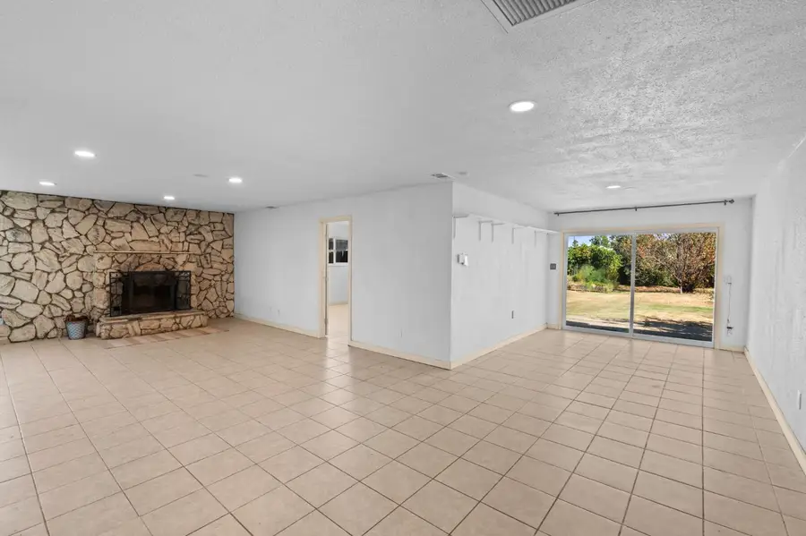 7921 34th Avenue, Sacramento, CA 95824 - #2