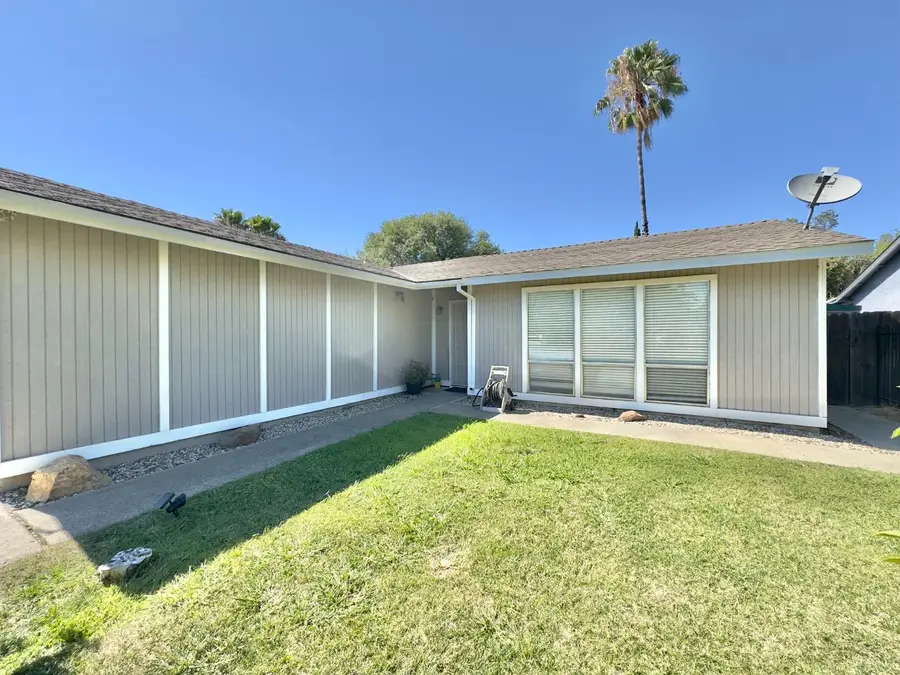 5813 Bamford Drive, Sacramento, CA 95823 - #2