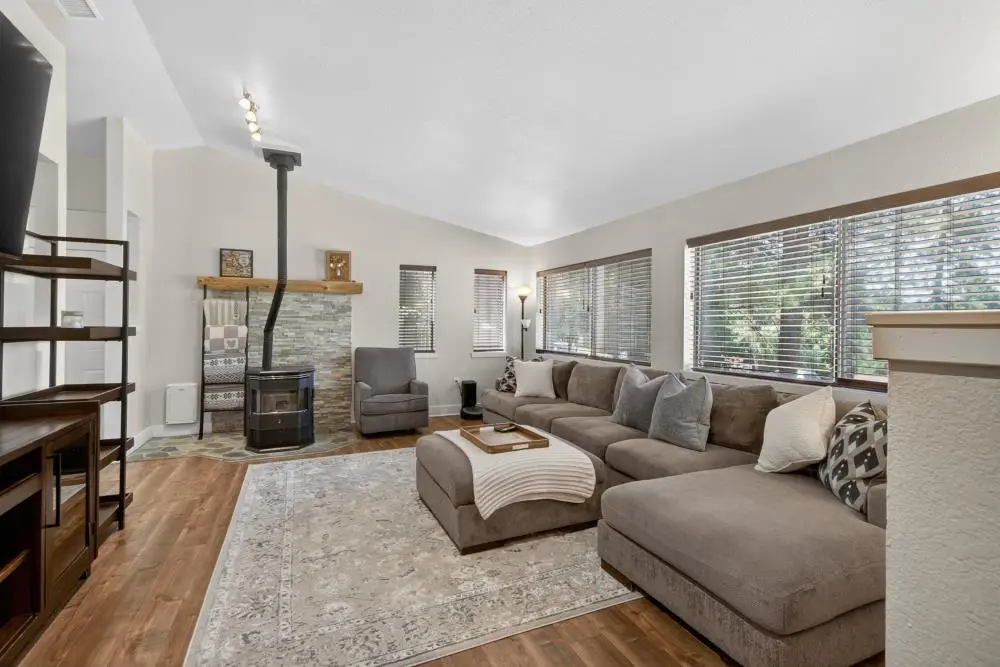 5621 Daisy Circle, Pollock Pines, CA 95726 - #1