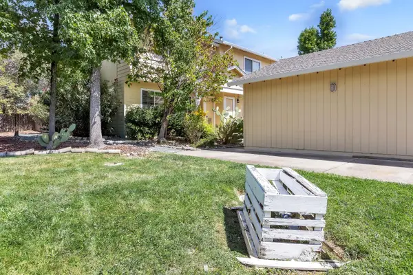 584 Diamond Meadows Loop, Diamond Springs, CA 95619