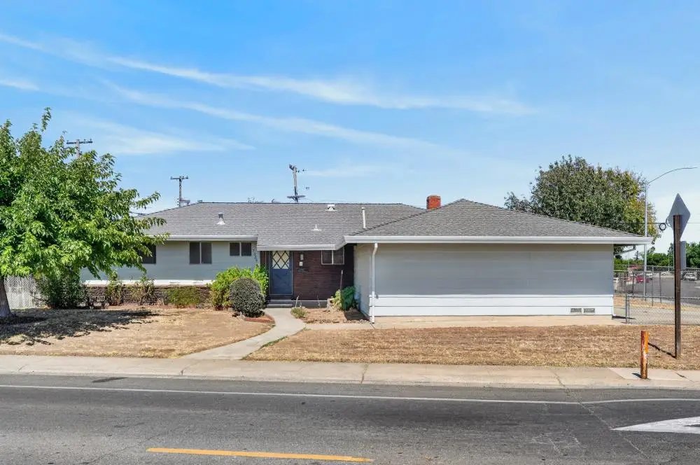 7335 Lindale Drive, Sacramento, CA 95828 - #1