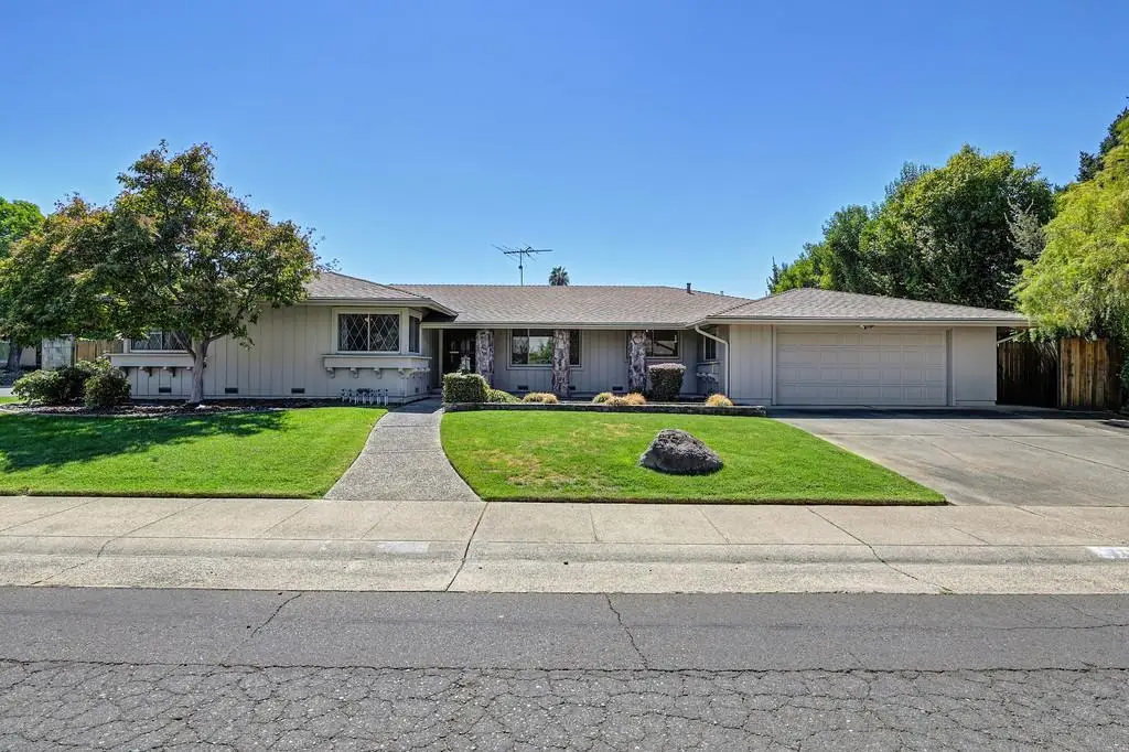 975 Sand Bar Circle, Carmichael, CA 95608 - #1