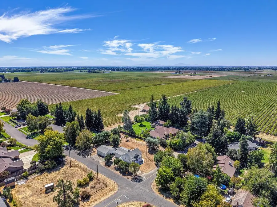 2882 E Center Street, Acampo, CA 95220 - #3