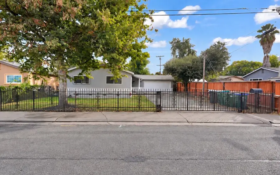 2124 Pock Lane, Stockton, CA 95205 - #2