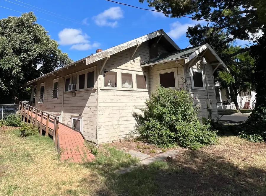 648 N Harrison Street, Stockton, CA 95203 - #3