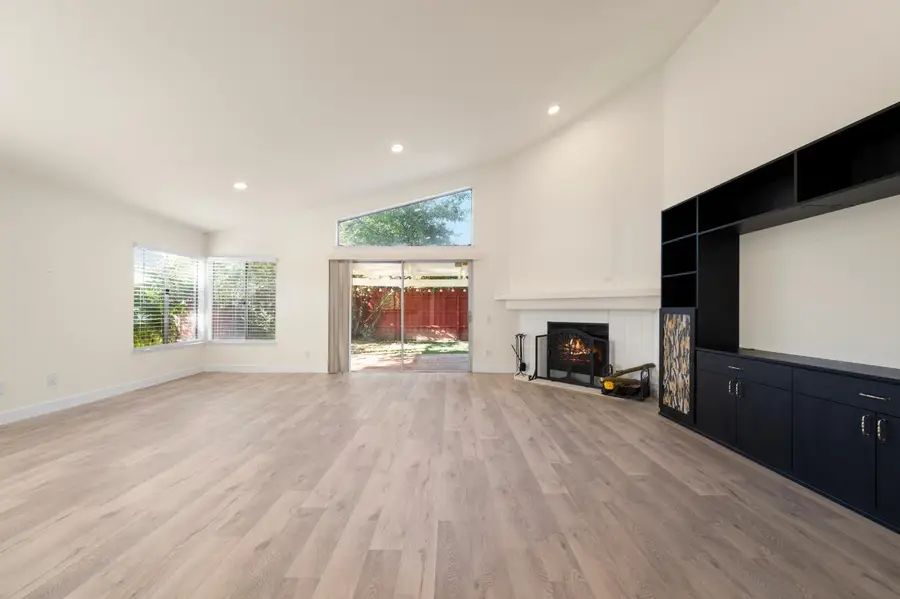 1375 Senida Way, Sacramento, CA 95833 - #3