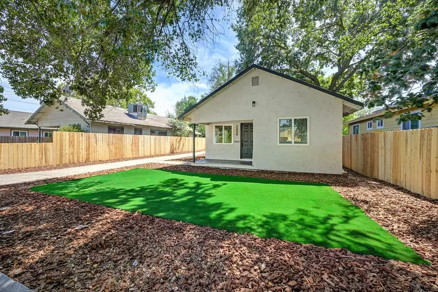 3824 13th Avenue, Sacramento, CA 95820 - #2