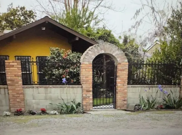 1916 Donand, Modesto, CA 95351
