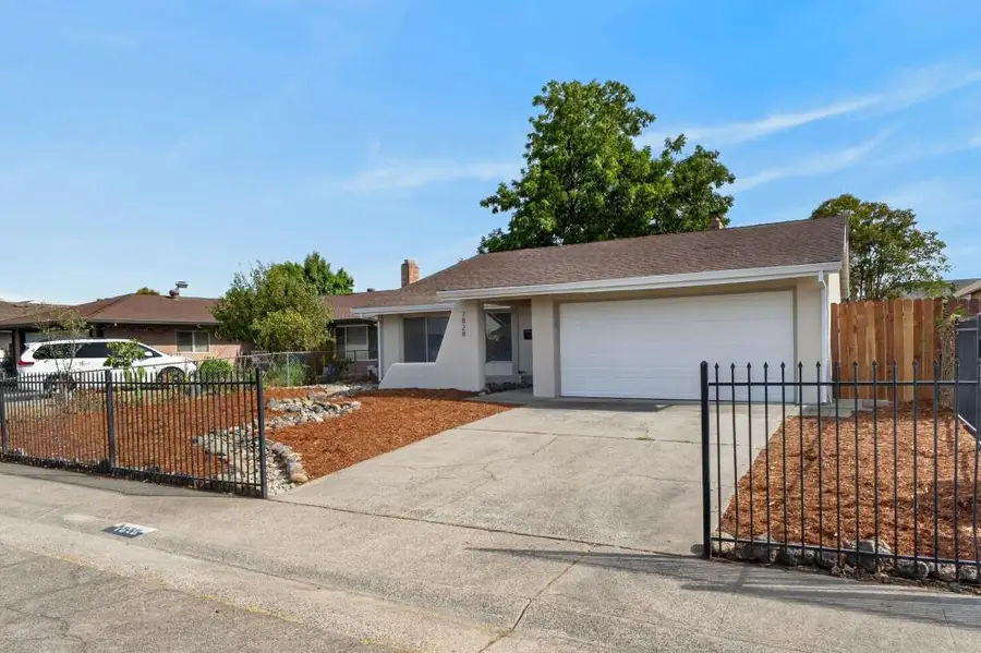 7828 Rockhurst Way, Sacramento, CA 95828 - #2