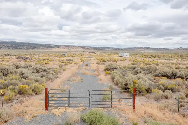 529 Stage Rd, Ravendale, CA 96123
