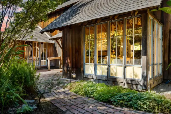 601 Shangri Lane, Sacramento, CA 95825