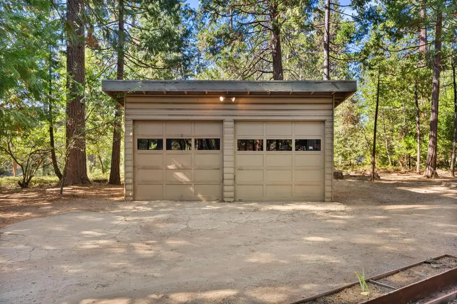 1920 Airacobra Avenue, Arnold, CA 95223 - #2