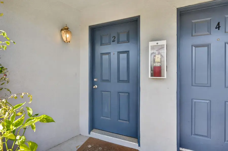 6043 Northcrest Circle, Carmichael, CA 95608 - #3