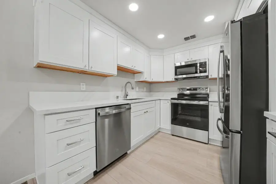 5245 Manzanita Way #4, Carmichael, CA 95608 - #2