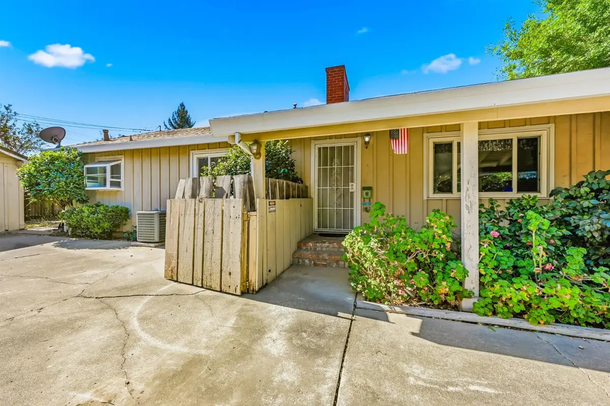 186 Baxter Avenue, Sacramento, CA 95815 - #1