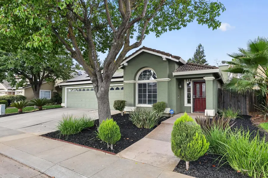 908 Burns Way, Woodland, CA 95776 - #2