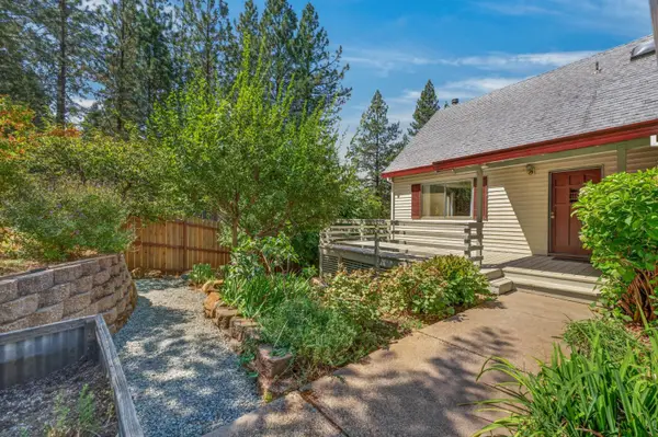 14666 Bradbury Place, Grass Valley, CA 95949