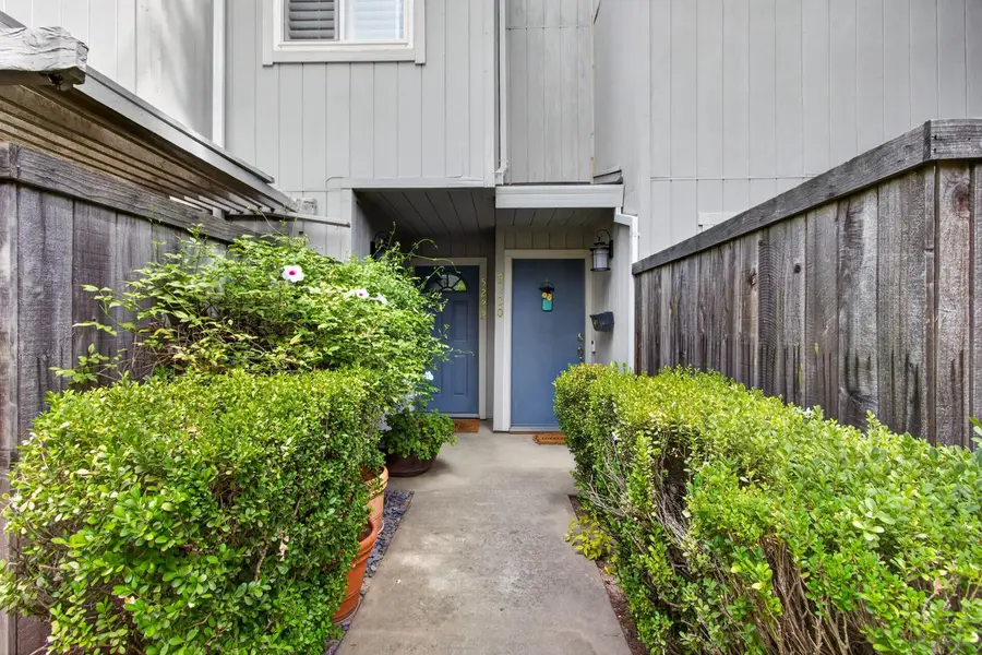 5222 Lake Knoll Lane, Fair Oaks, CA 95628 - #2