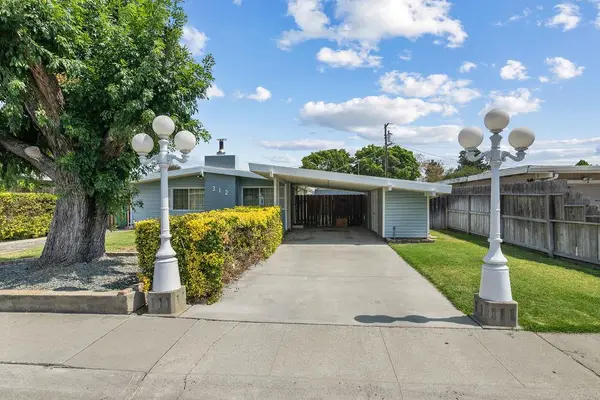 312 California Avenue, Manteca, CA 95336