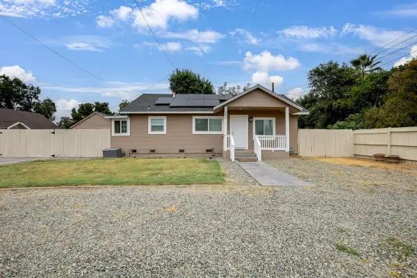 5829 Garden Avenue, Olivehurst, CA 95961