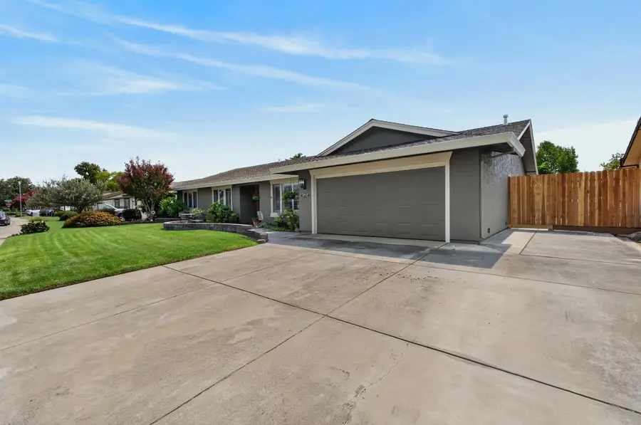 8733 Elk Ridge Way, Elk Grove, CA 95624 - #2