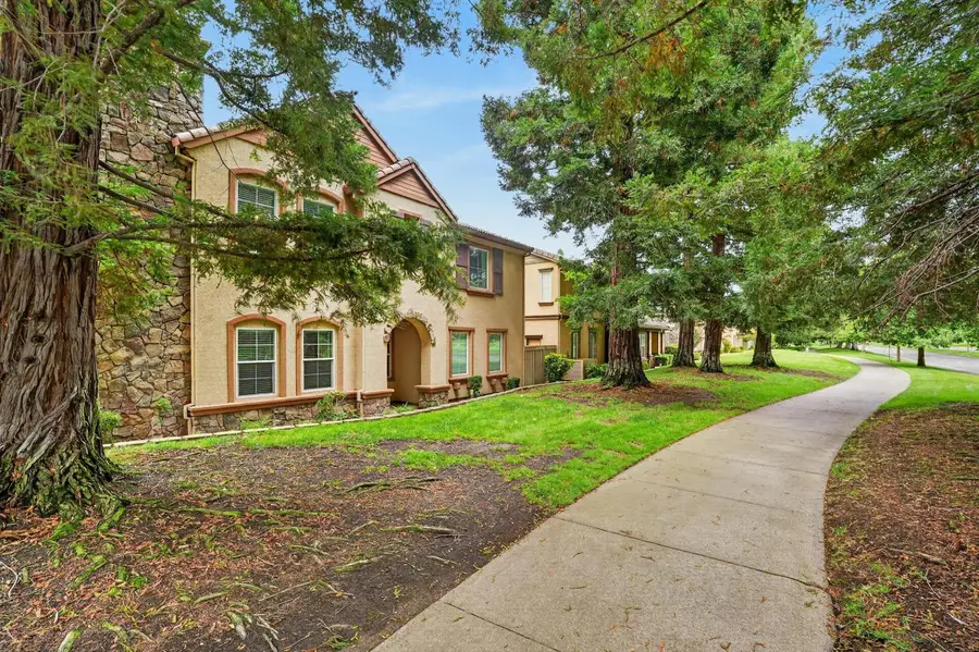 8004 Linda Isle Lane, Sacramento, CA 95831 - #2