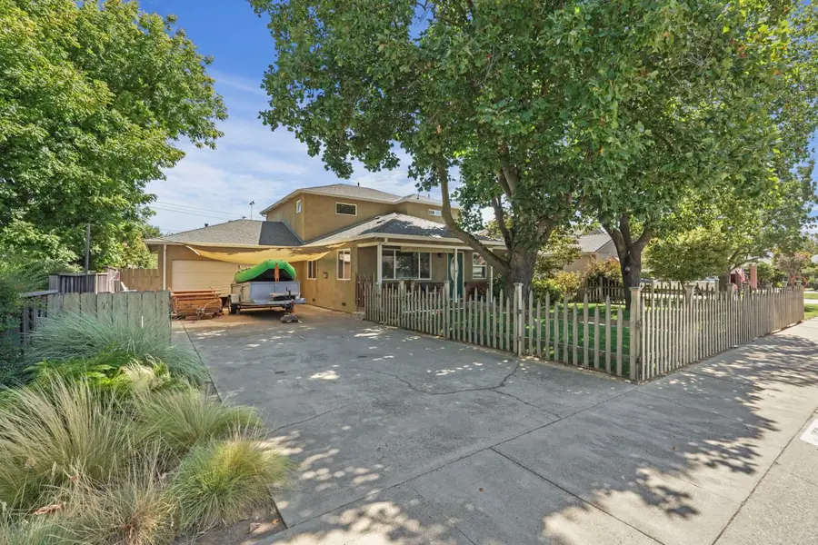 150 S Corinth Avenue, Lodi, CA 95242 - #2