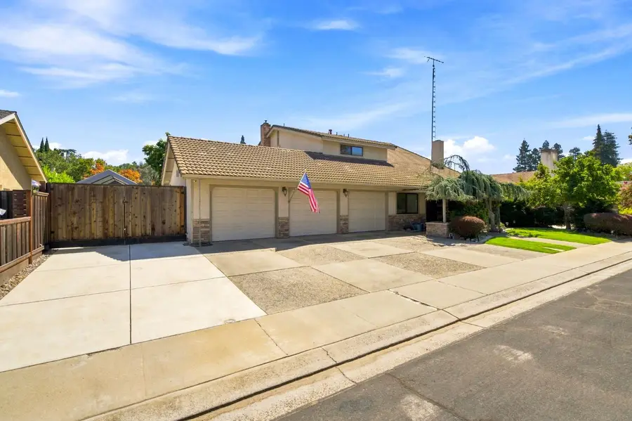 6730 Lynch Avenue, Riverbank, CA 95367 - #3