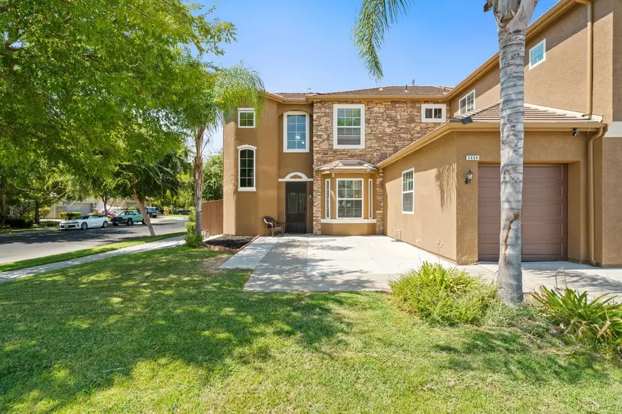 2454 Kaweah Avenue, Clovis, CA 93619 - #3
