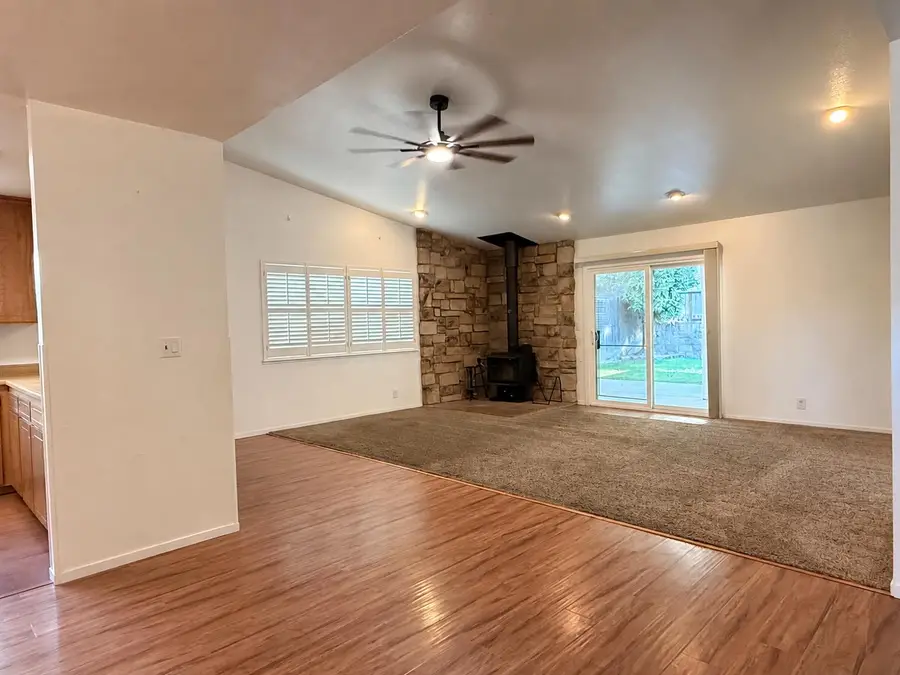 1235 River Bluff Drive, Oakdale, CA 95361 - #2