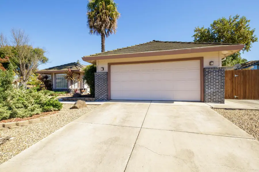 327 Shelduck Lane, Galt, CA 95632 - #3