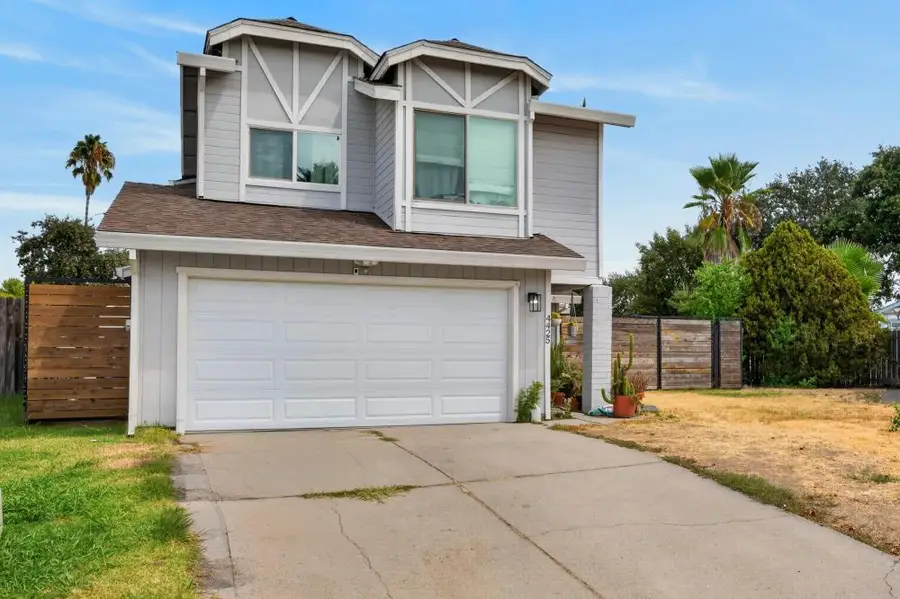 4425 Calcutta Way, Sacramento, CA 95842 - #3