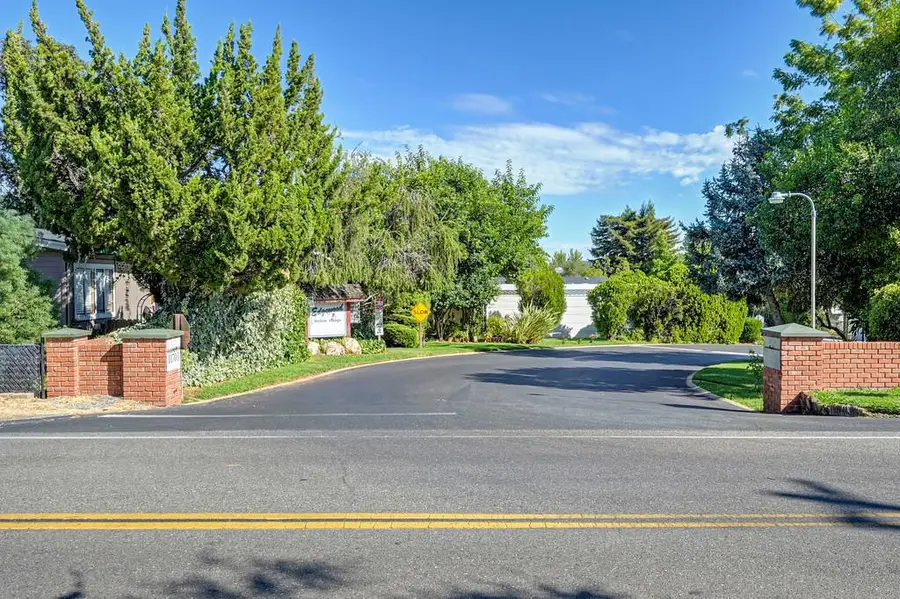 37 Goldenrod Avenue, Auburn, CA 95603 - #3
