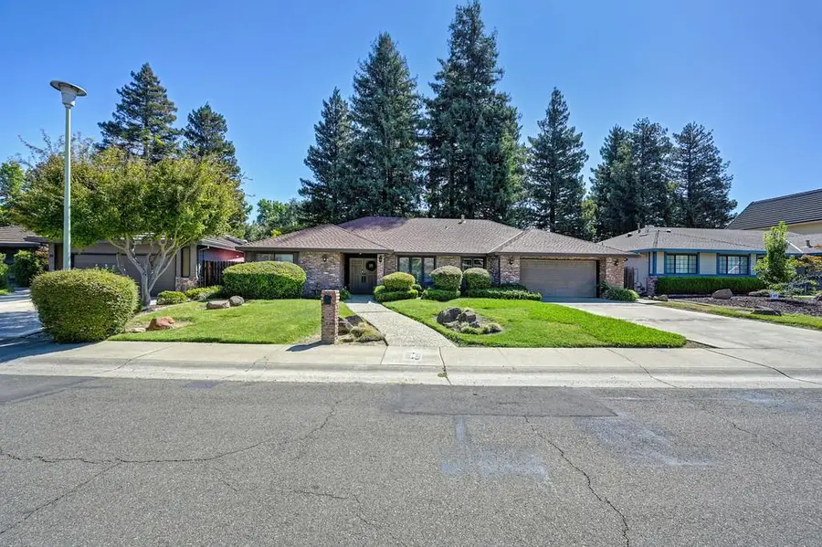 14 Ridgemark Court, Sacramento, CA 95831 - #2