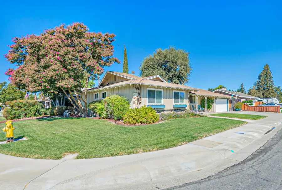 1032 Sycamore Lane, Woodland, CA 95695 - #2