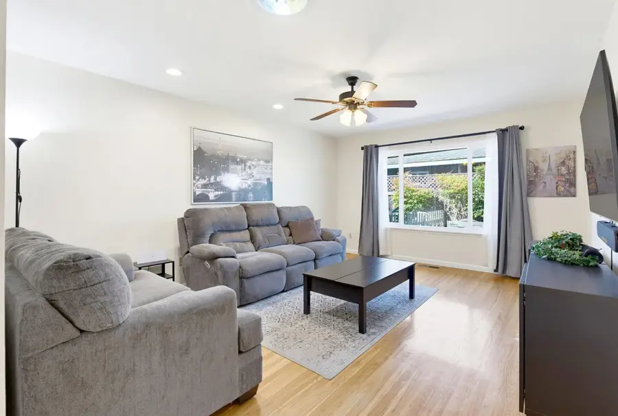 1032 Sycamore Lane, Woodland, CA 95695 - #3